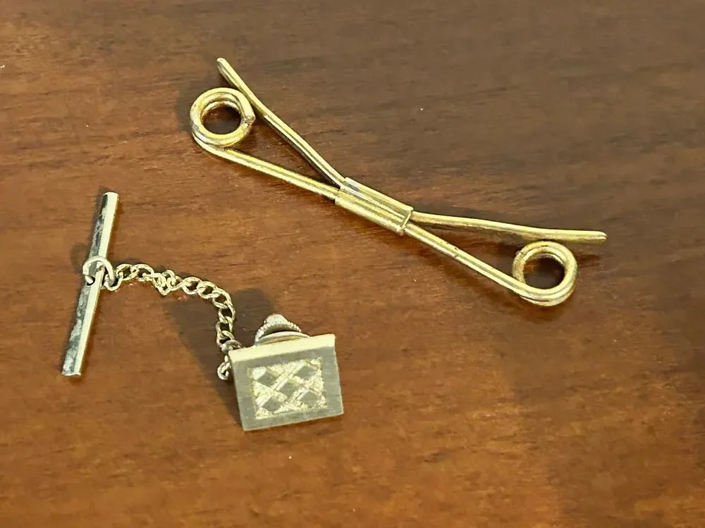 Vintage Gold Tone Tie Clasps Lot of 2 Classic Men's Necktie Bar Clip & Chain